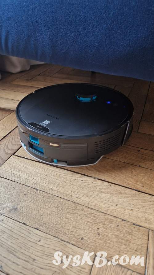 Le robot Ultenic T20 Pro passe bien sous mes fauteuils