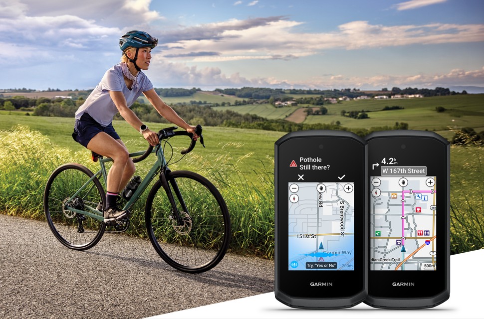 Garmin Edge Explore 3 et Edge Explore 3 Plus sur fond de cycliste